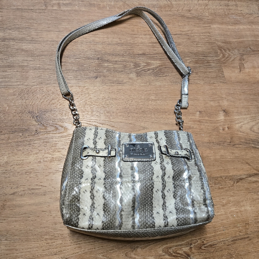 Nicole Miller Cream and Gray Snake Skin Print Shoulder Bag